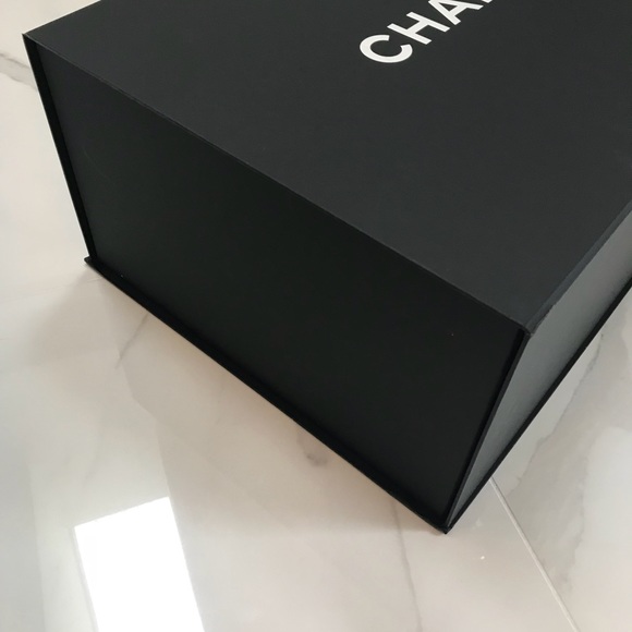 Chanel Box - Picture 2 of 7